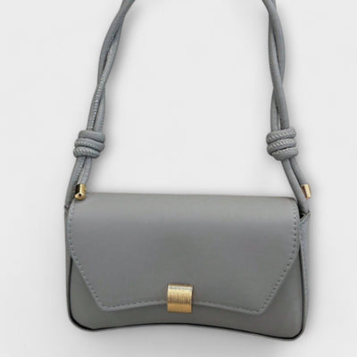 Cécile. - Vintage Flap Bag