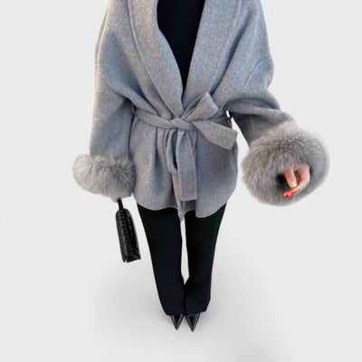 Woolcat – Elegant Coat with Faux Fur Details